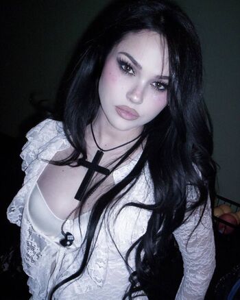 Full leaked Maggie lindemann page private photo