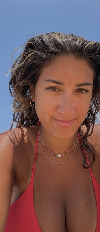 Full leaked Maggie private photo