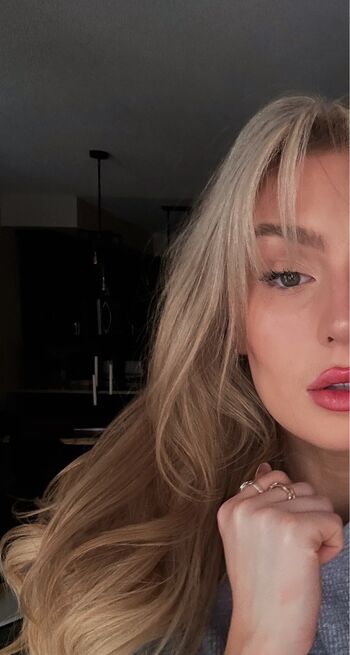 Full leaked Maggieehenry page private photo