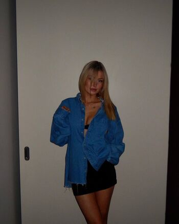 Full leaked Maggieehenry private photo