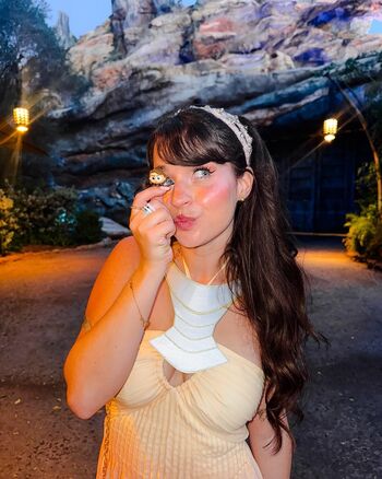 Full leaked Magicwithmeg page private photo