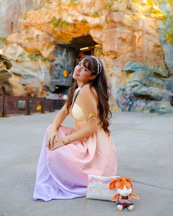 Full leaked Magicwithmeg page private photo
