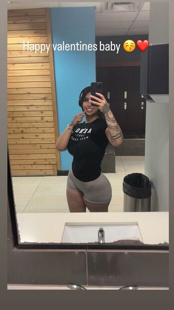 Full leaked Magzcow page private photo