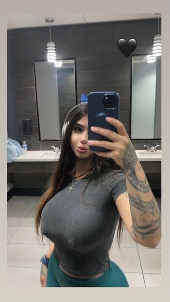 Full leaked Magzcow private photo
