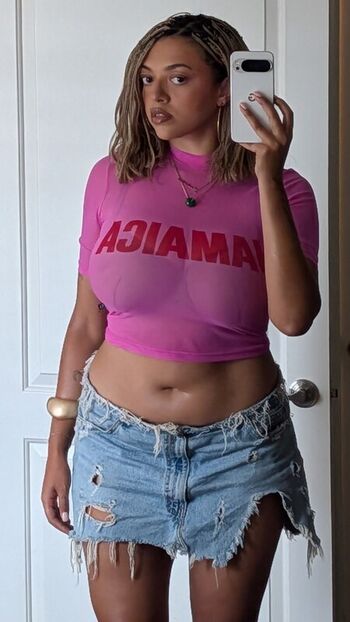 Full leaked Mahalia private photo