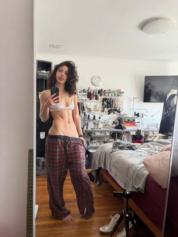 Full leaked Maia maee private photo