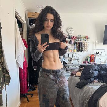 Full leaked Maia maee private photo