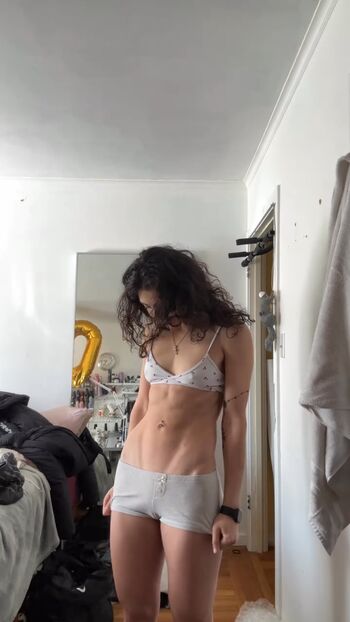 Full leaked Maia maee private photo