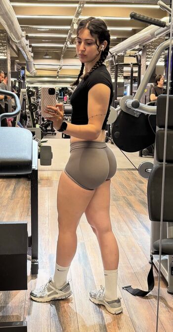 Full leaked Maia maee private photo