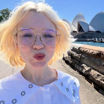 Full leaked Maisie peters page private photo