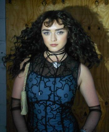 Full leaked Maisie williams private photo