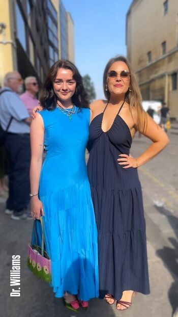 Full leaked Maisie williams page private photo