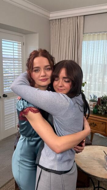 Full leaked Maisie williams page private photo