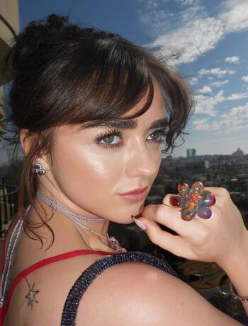 Full leaked Maisie williams page private photo
