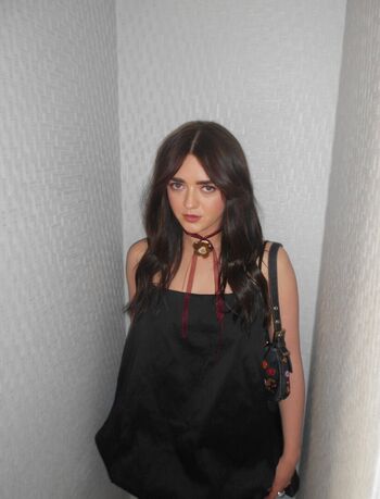 Full leaked Maisie williams page private photo