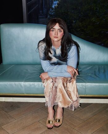 Full leaked Maisie williams page private photo