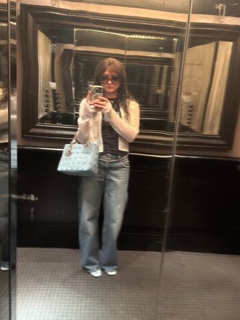 Full leaked Maisie williams private photo