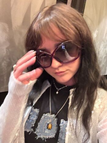 Full leaked Maisie williams private photo