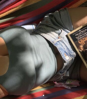 Full leaked Maisybeth private photo