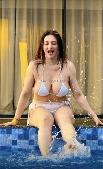 Full leaked Maitri ramaiya page private photo