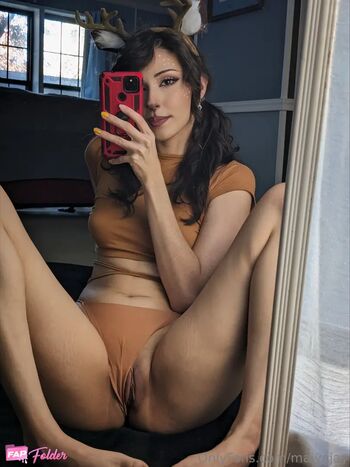 Full leaked Maiyajay private photo