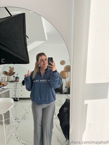 Full leaked Maja holf private photo