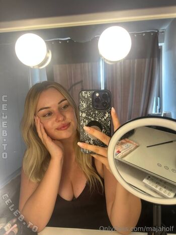 Full leaked Maja holf private photo
