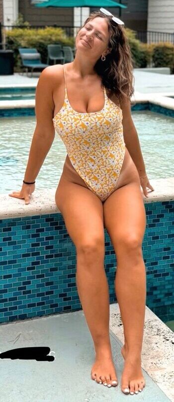 Full leaked Makena larson private photo