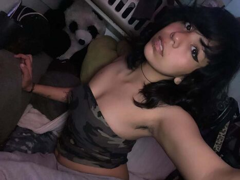 Full leaked Makeoutradio private photo