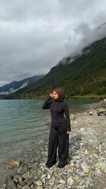 Full leaked Malaikahusayn private photo