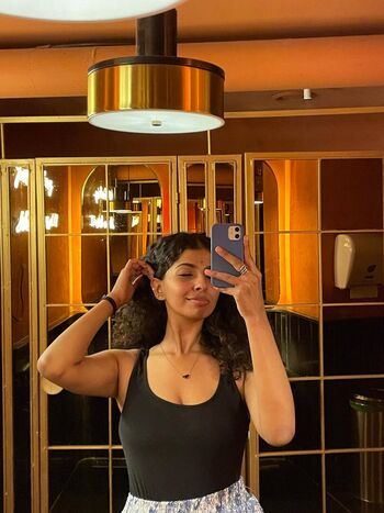 Full leaked Malavika page private photo