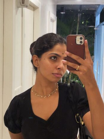 Full leaked Malavika page private photo