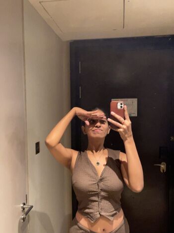 Full leaked Malavika private photo