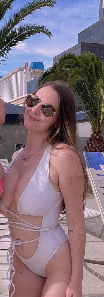 Full leaked Mallory malone private photo