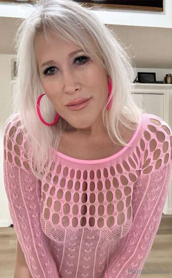 Full leaked Mama electra private photo