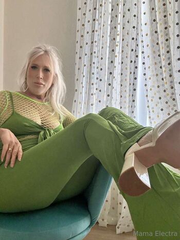 Full leaked Mama electra private photo