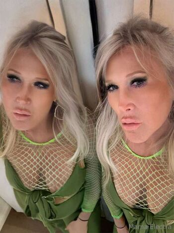 Full leaked Mama electra private photo