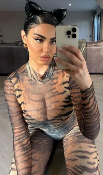 Full leaked Mandi vakili page private photo
