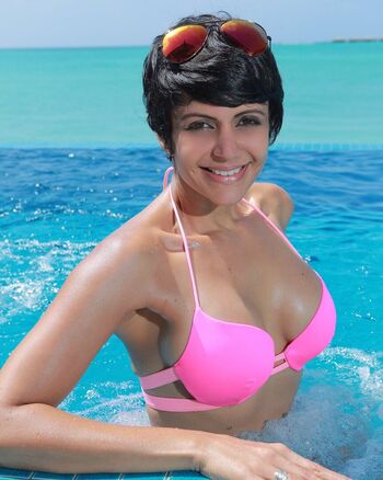 Full leaked Mandira bedi private photo