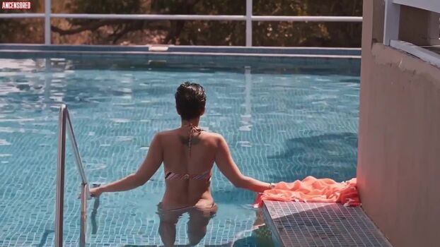 Full leaked Mandira bedi private photo