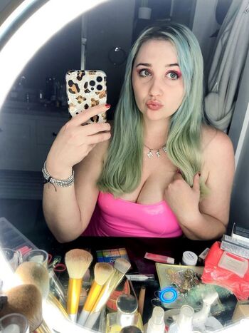 Full leaked Manic didream dolls private photo