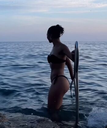Full leaked Manon bresch page private photo