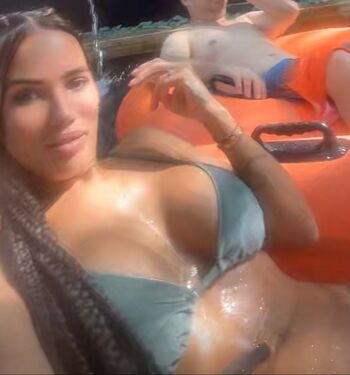 Full leaked Manon marsault private photo