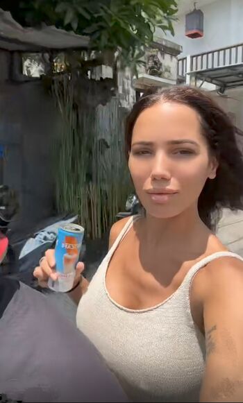 Full leaked Manon marsault private photo