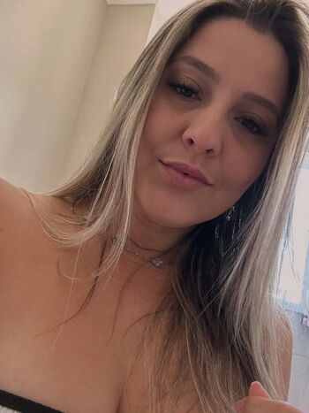 Full leaked Maraisa camilo page private photo