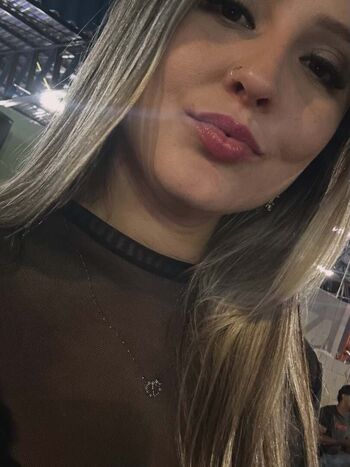 Full leaked Maraisa camilo private photo