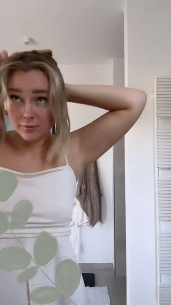 Full leaked Maren wolf page private photo