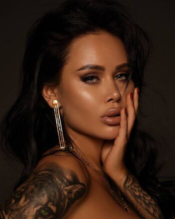 Full leaked Margo damaska private photo