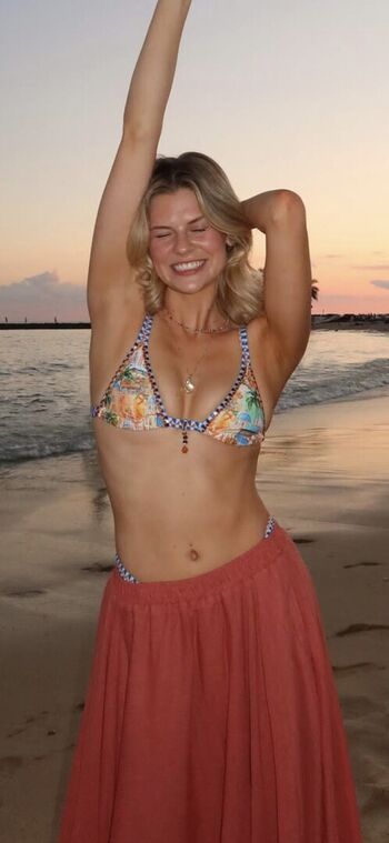 Full leaked Maria comstock page private photo