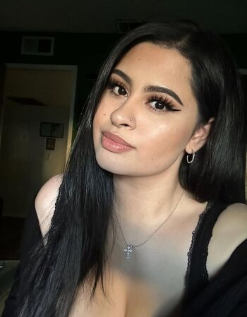 Full leaked Mariah private photo